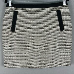 Ann Taylor Loft skirt size 8 With 2 Front Pockets NWOT